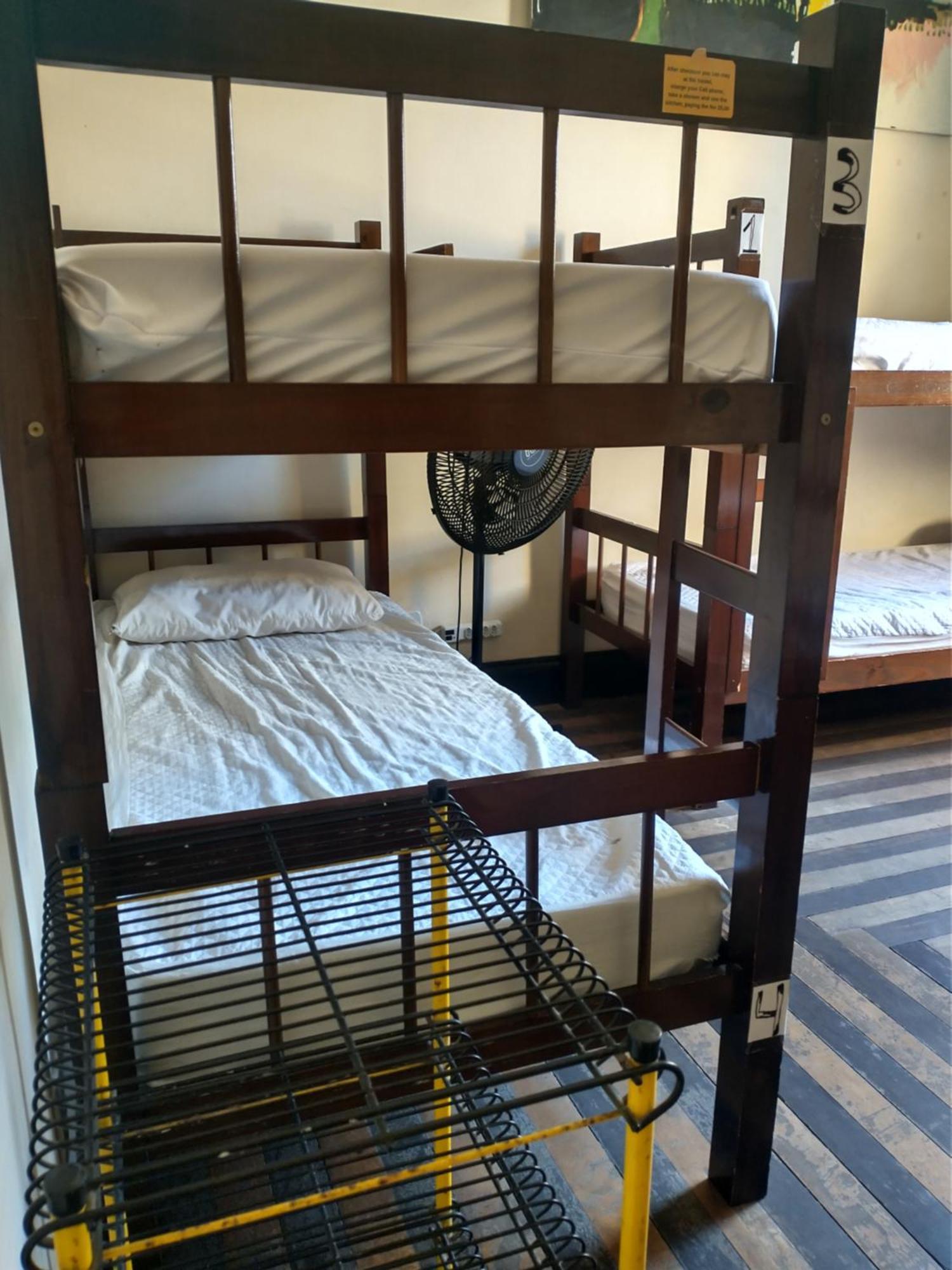 Guanaani Hostel Vitoria Ngoại thất bức ảnh