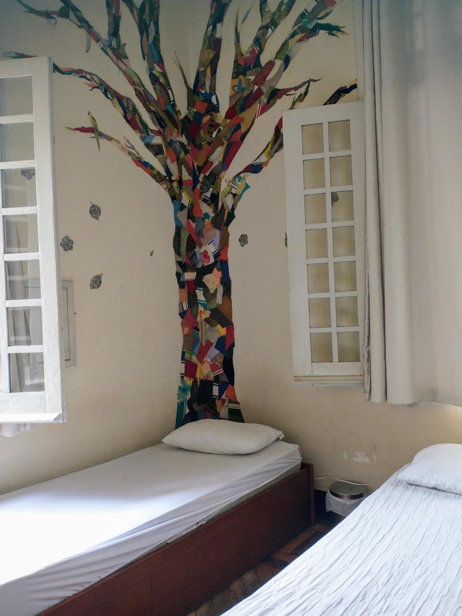Guanaani Hostel Vitoria Ngoại thất bức ảnh