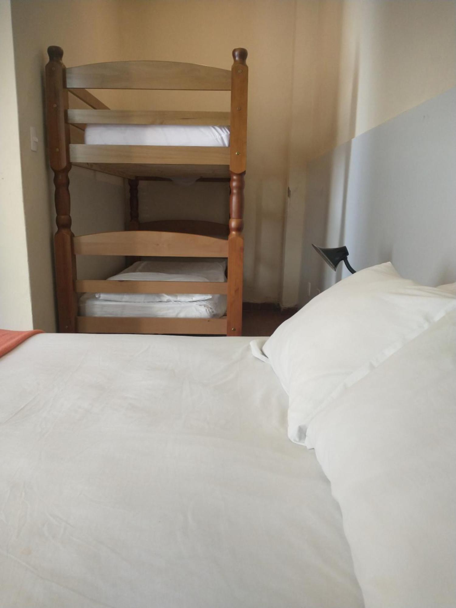 Guanaani Hostel Vitoria Ngoại thất bức ảnh
